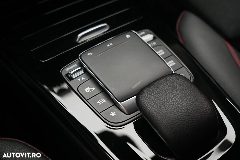 Mercedes-Benz CLA 180 7G-DCT AMG Line - 22