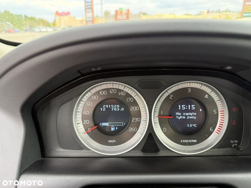 Volvo XC 60 D4 Momentum - 13