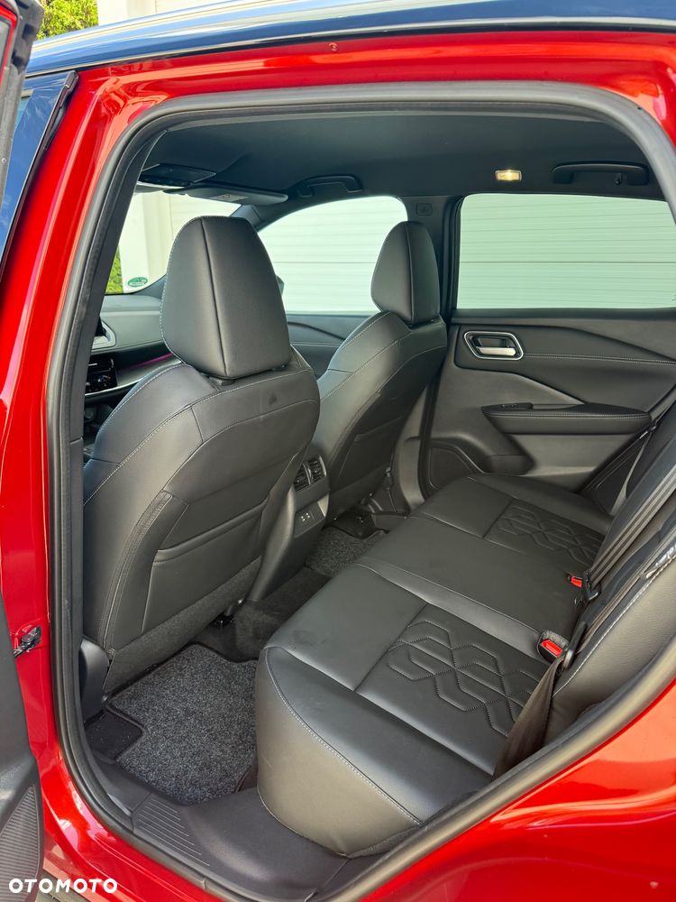 Nissan Qashqai 1.3 DIG-T DCT TEKNA - 25