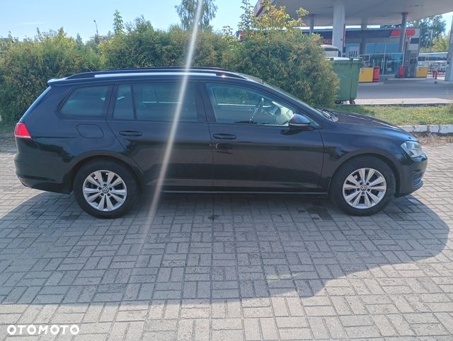 Volkswagen Golf 1.6 TDI BlueMotion Trendline - 4