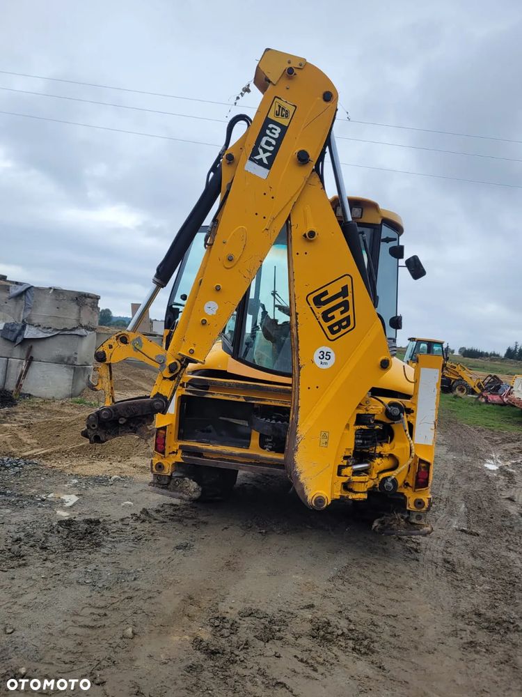 JCB 3CX - 4