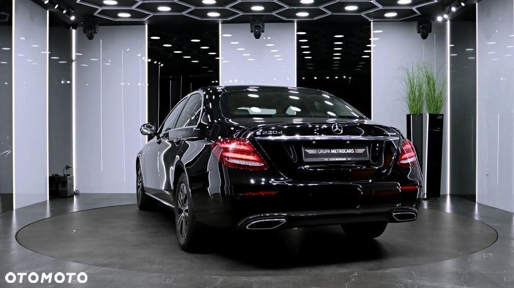 Mercedes-Benz Klasa E 220 d 4-Matic 9G-TRONIC - 6