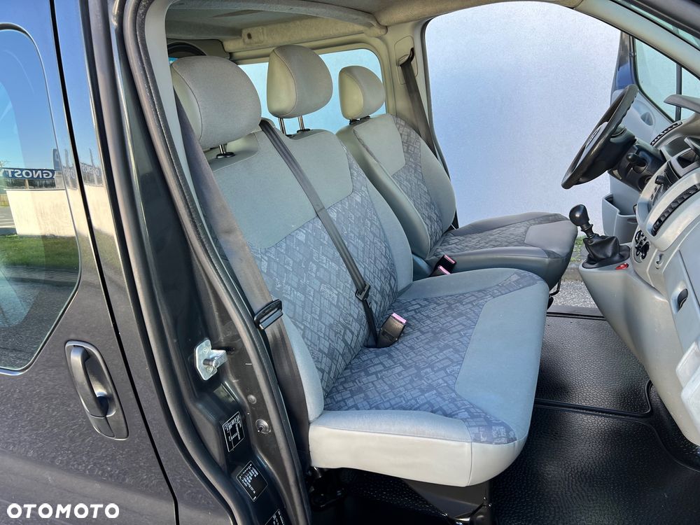 Opel Vivaro LONG - 21