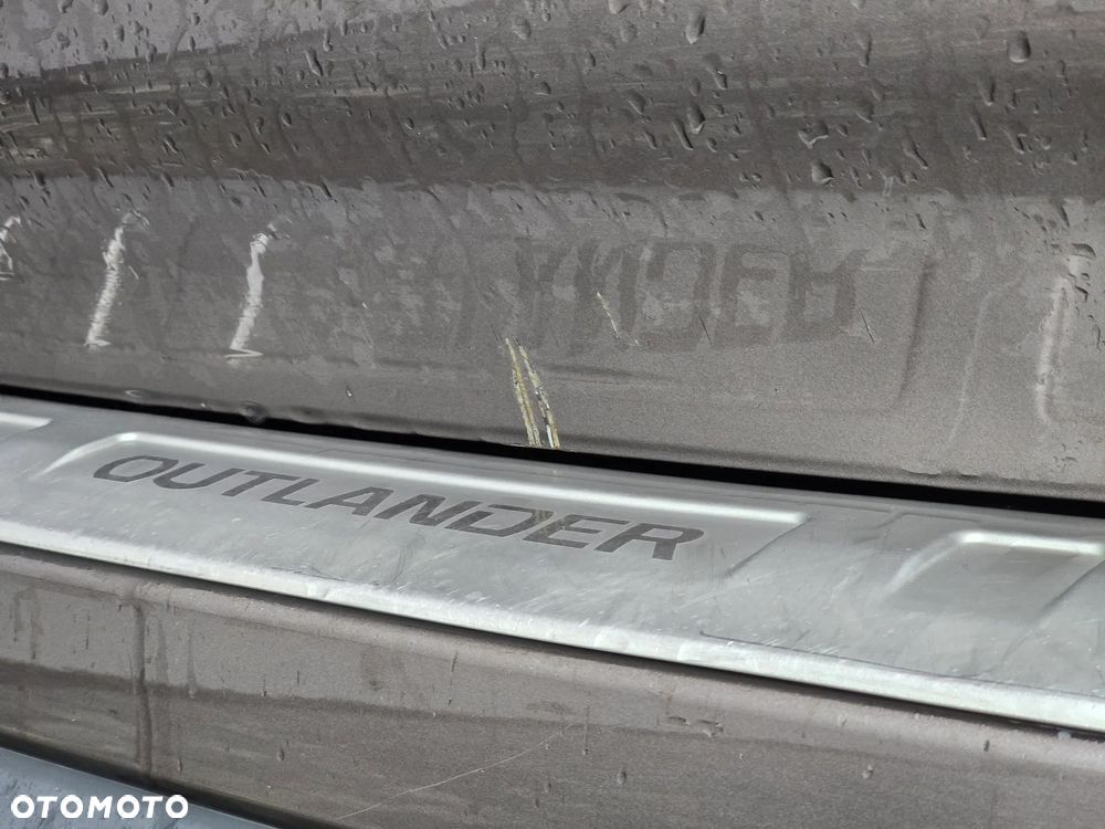 Mitsubishi Outlander 2.0 Intense + 4WD CVT - 25