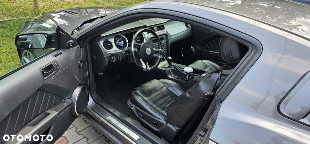Ford Mustang 5.0 V8 GT Premium - 2