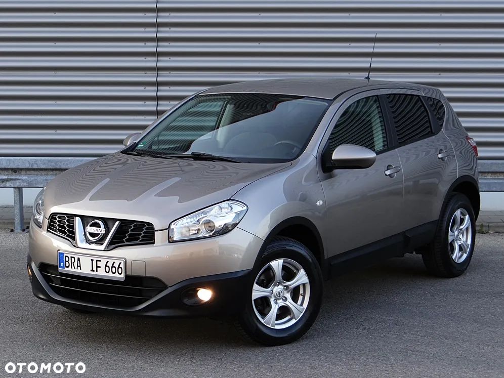 Nissan Qashqai 1.6 visia - 2