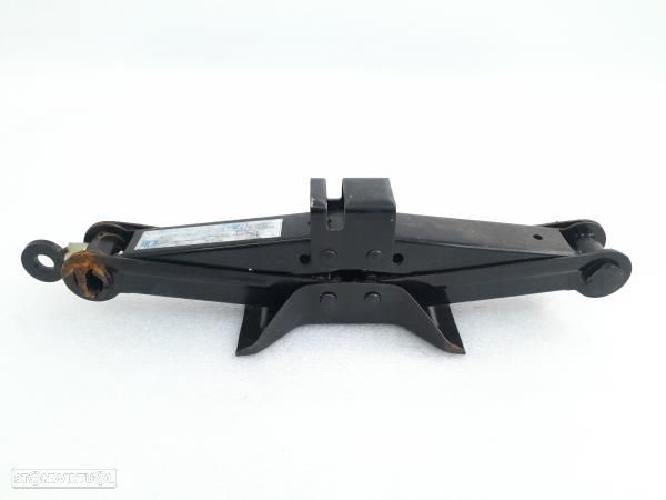 Kit Pneu Suplente / Macaco Mazda 3 (Bk) - 1