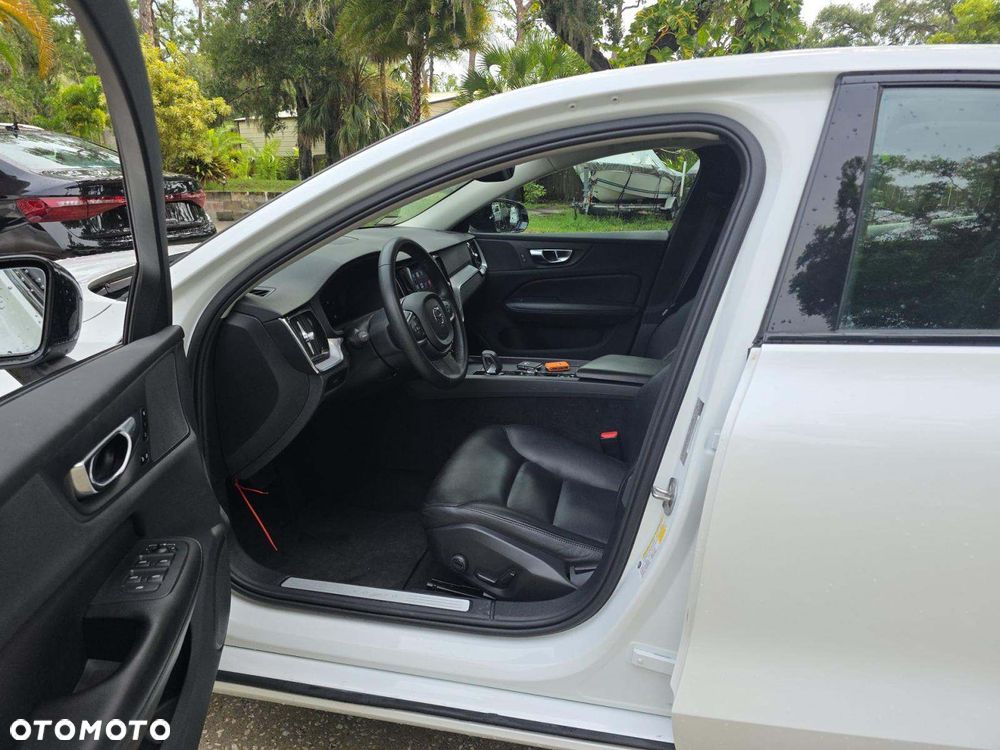 Volvo S60 B5 B AWD Plus Dark - 5