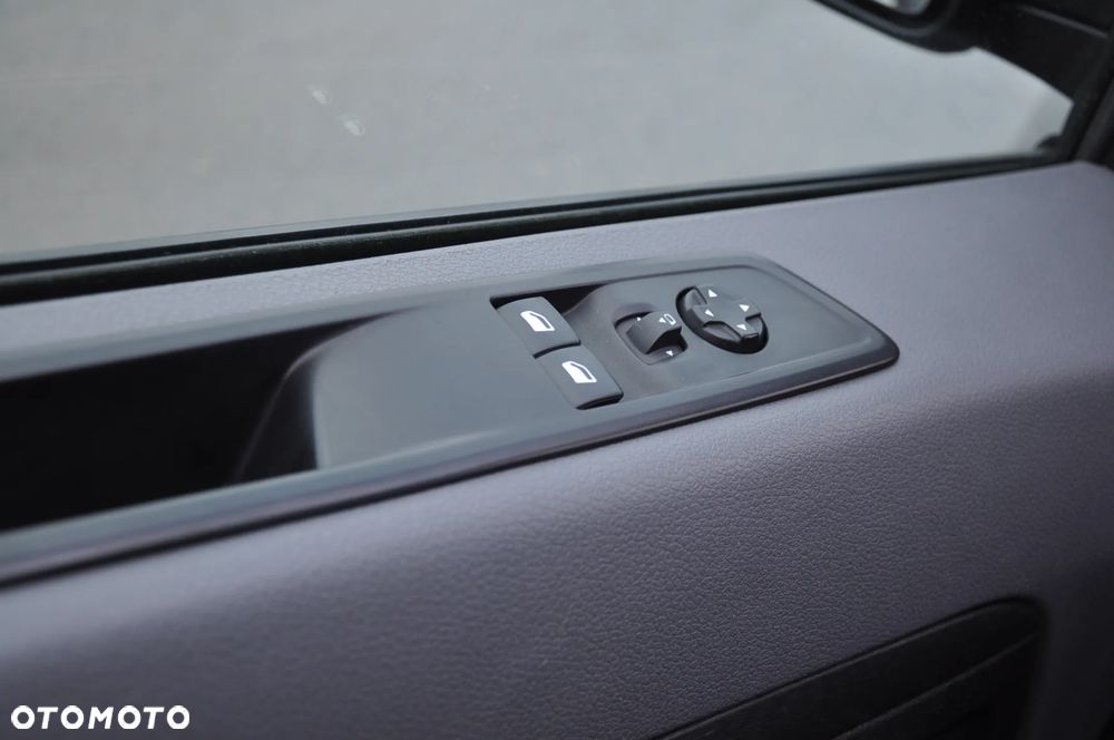 Peugeot EXPERT 2.0 HDI 177 KM AUTOMAT IZOTERMA KRAJOWY BEZWYPADKOWY I WŁAŚCICIEL Drzwi przesuwne z dwóch stron - 22