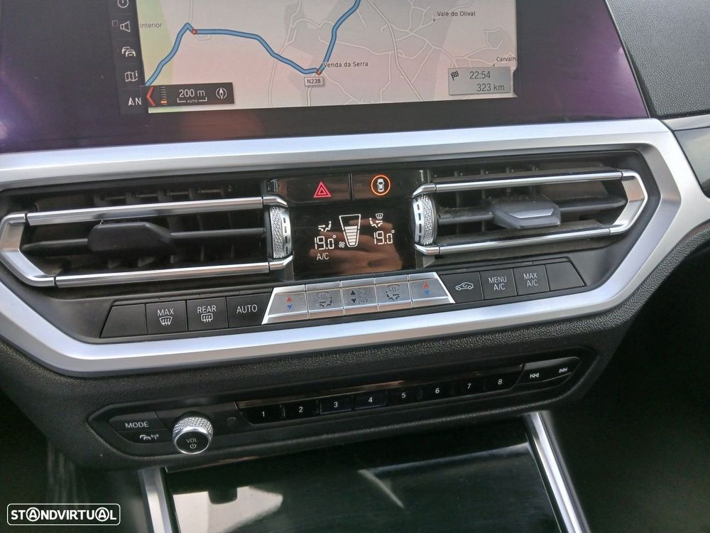 BMW 320 d Auto - 25
