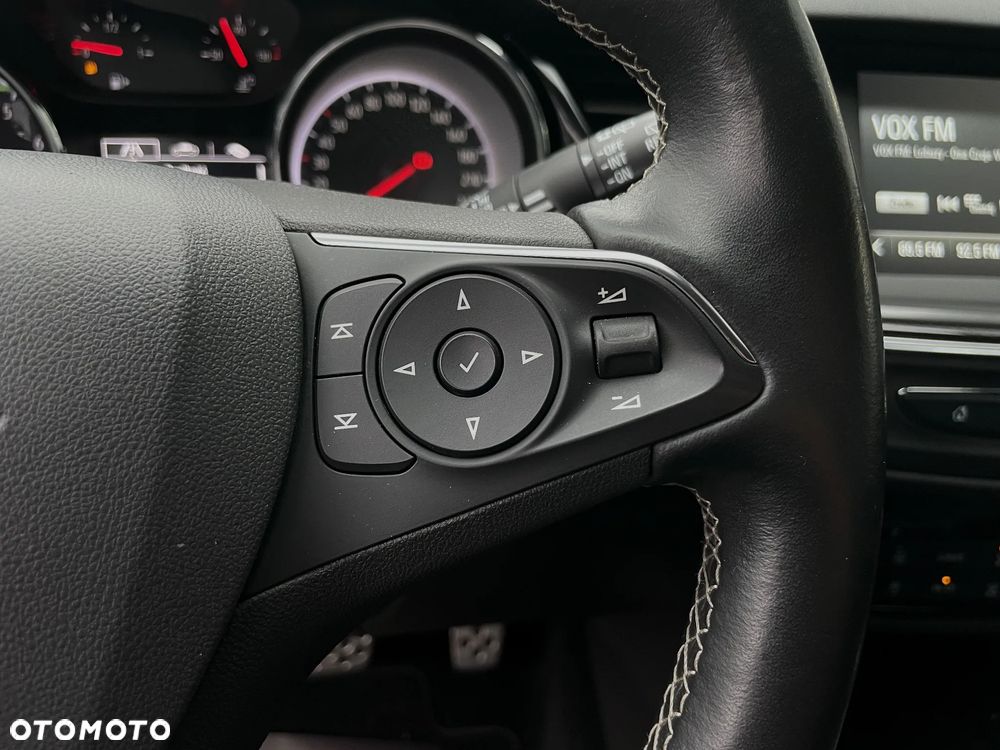 Opel Insignia 1.5 T Exclusive S&S - 26