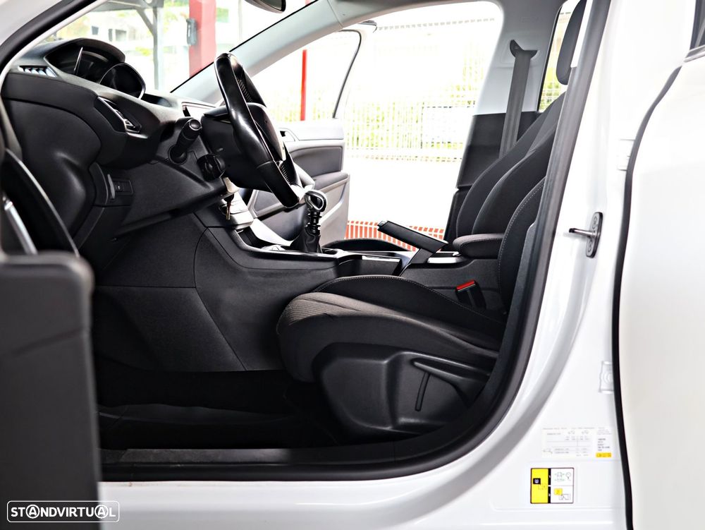 Peugeot 308 1.6 BlueHDi Active J17 - 22