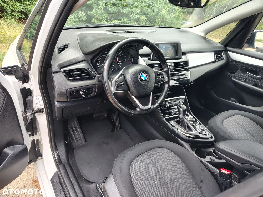 BMW Seria 2 218i - 22