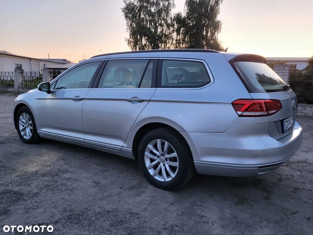 Volkswagen Passat 2.0 TDI SCR Comfortline - 14