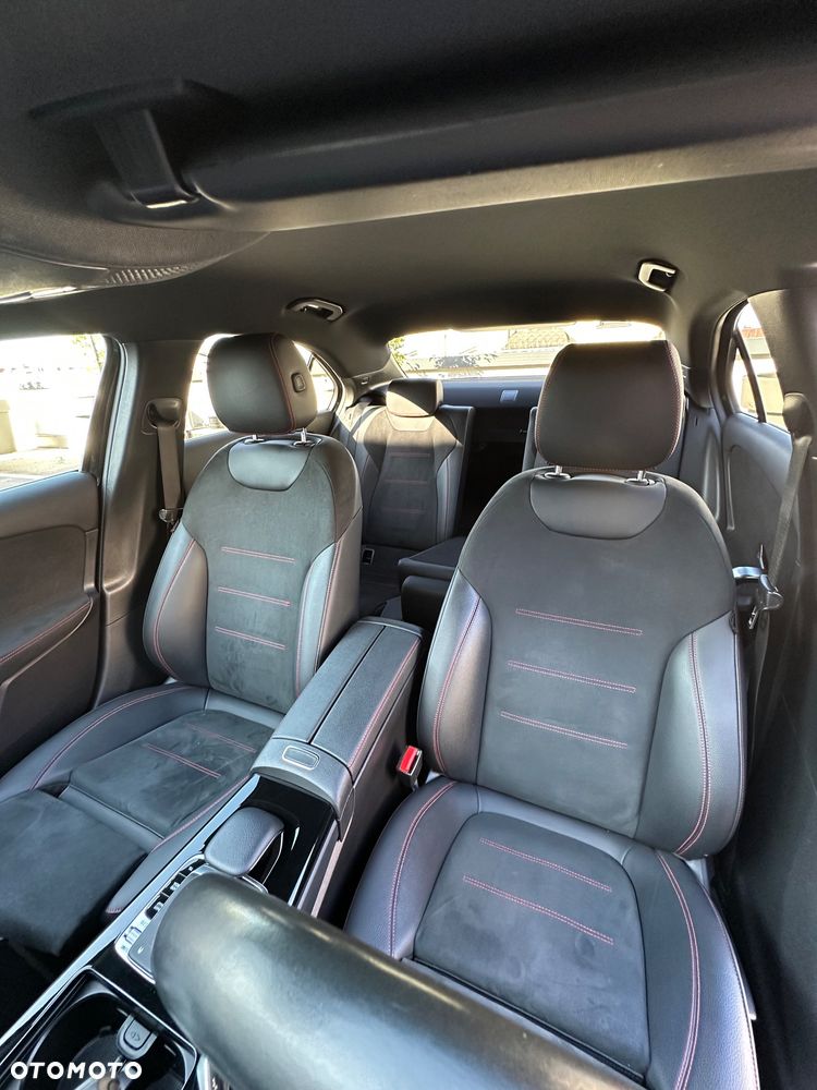 Mercedes-Benz Klasa A 180 7G-DCT Lim AMG Line Advanced Plus - 26