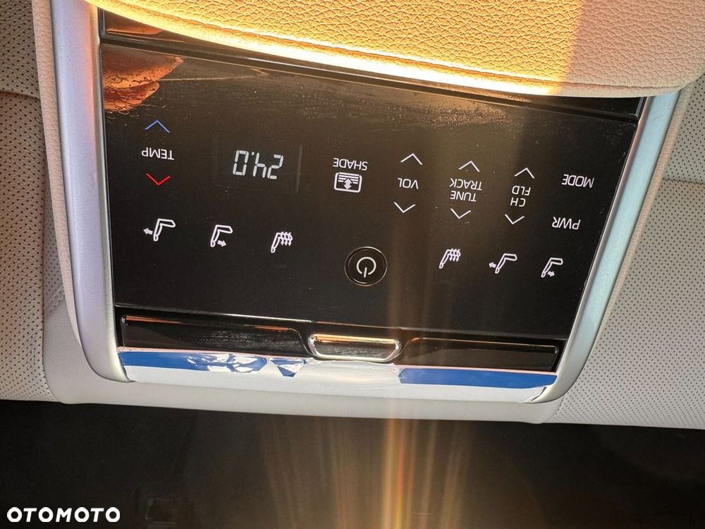 Toyota Camry - 12