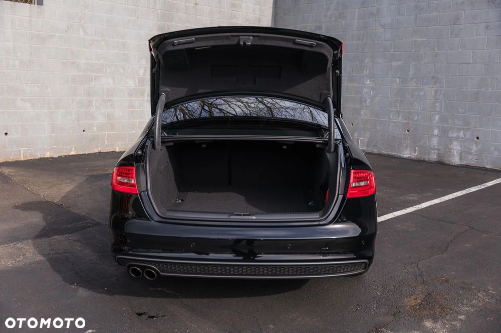 Audi A4 Limousine 2.0 TFSI ultra S tronic design - 36