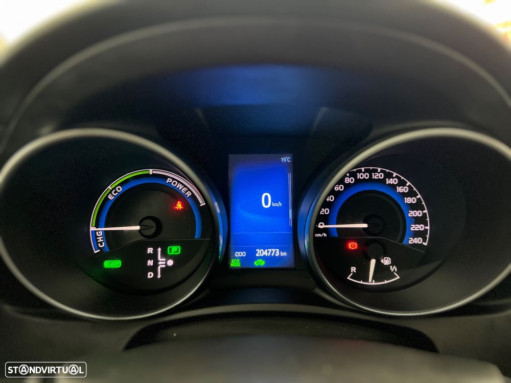 Toyota Auris Touring Sports 1.8 HSD Comfort - 21