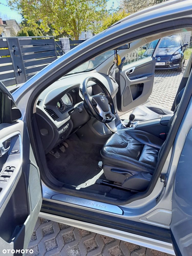 Volvo XC 60 D4 Ocean Race - 12