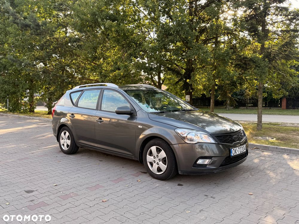 Kia Ceed 1.6 Crdi Comfort + - 1