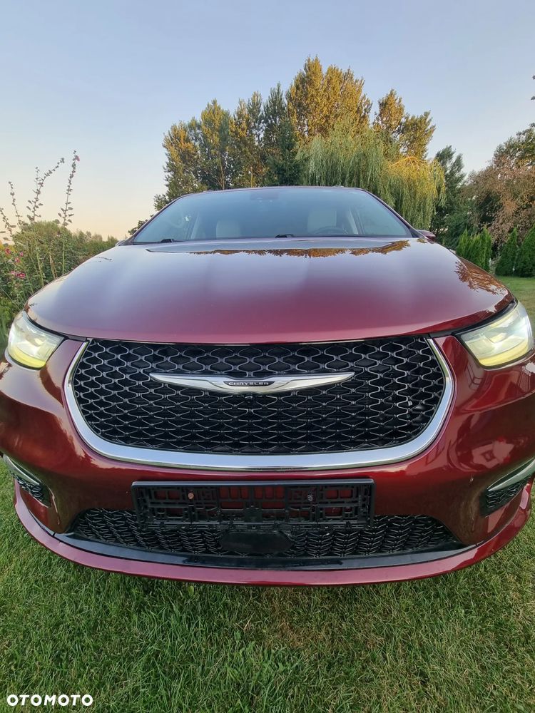 Chrysler Pacifica - 2