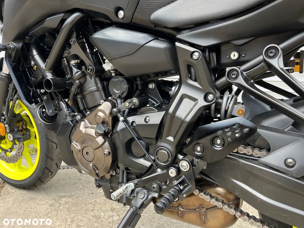 Yamaha MT - 12