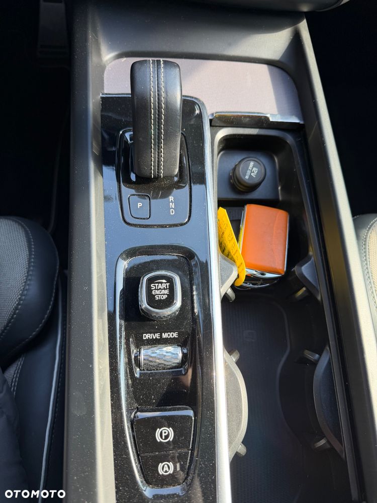 Volvo XC 60 B4 D Geartronic RDesign - 27