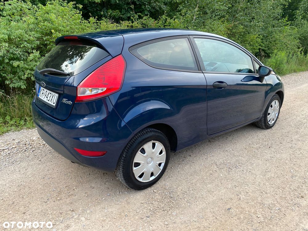 Ford Fiesta 1.4 TDCi Ambiente - 4