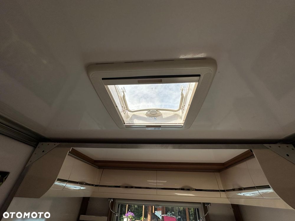 Mercedes-Benz Sprinter Kamper Półintegra Hobby - 36