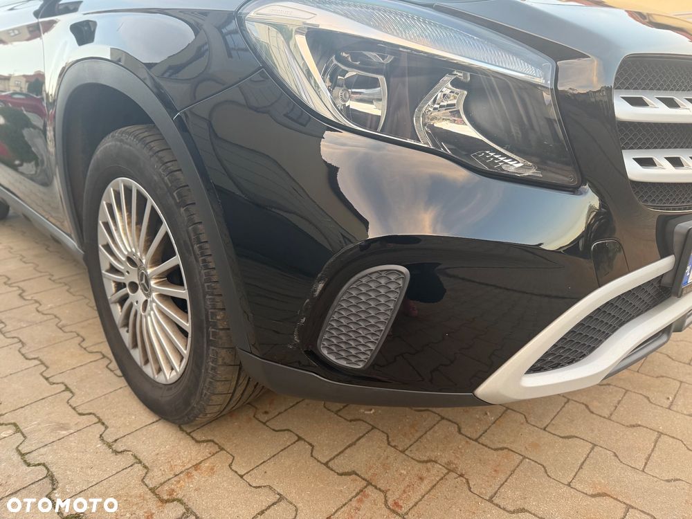 Mercedes-Benz GLA 180 - 7