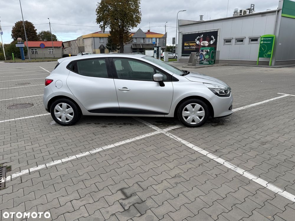 Renault Clio 1.2 16V Business - 10