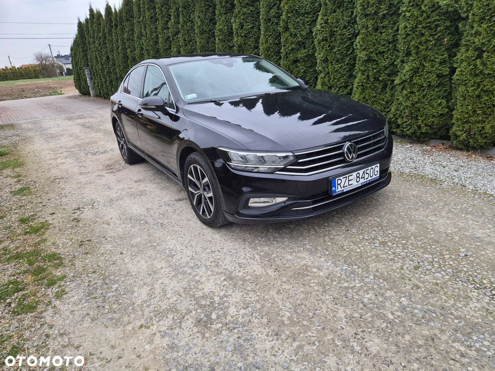 Volkswagen Passat - 28