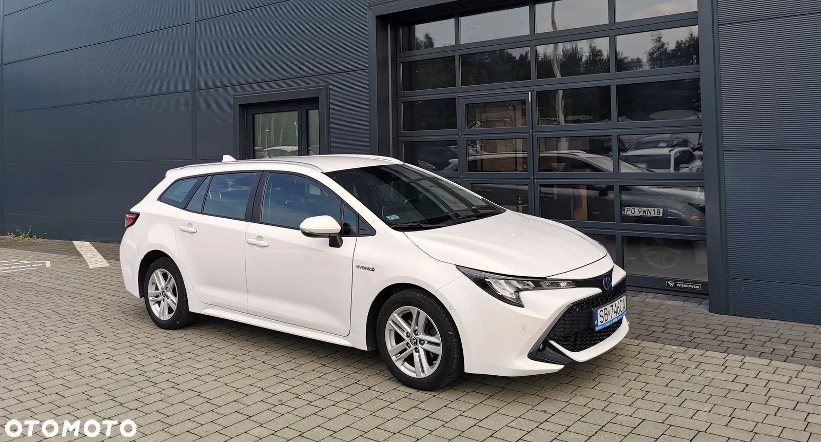 Toyota Corolla 1.8 Hybrid Comfort - 1