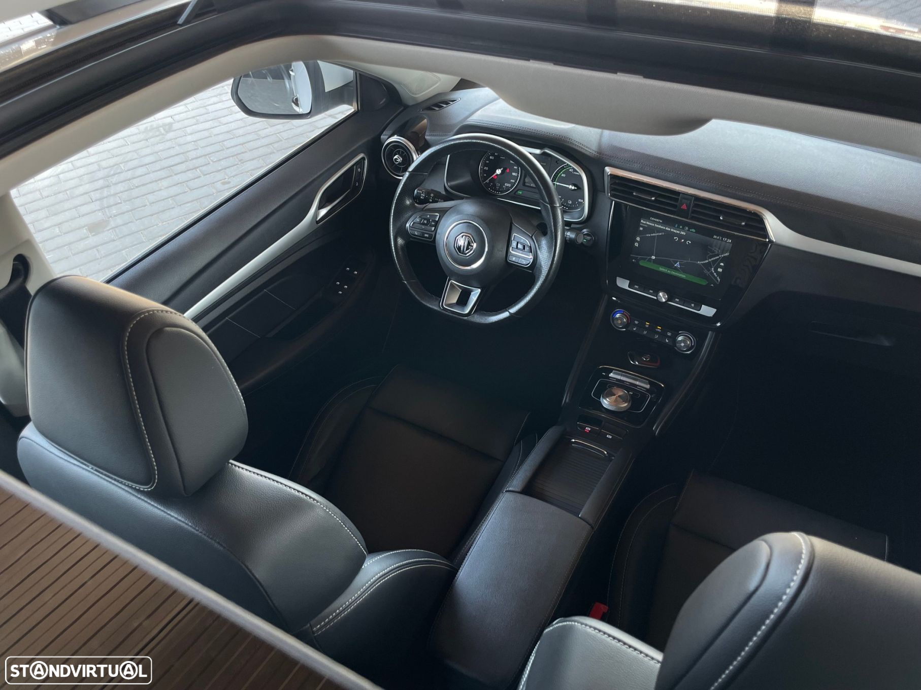 MG ZS EV Luxury - 26