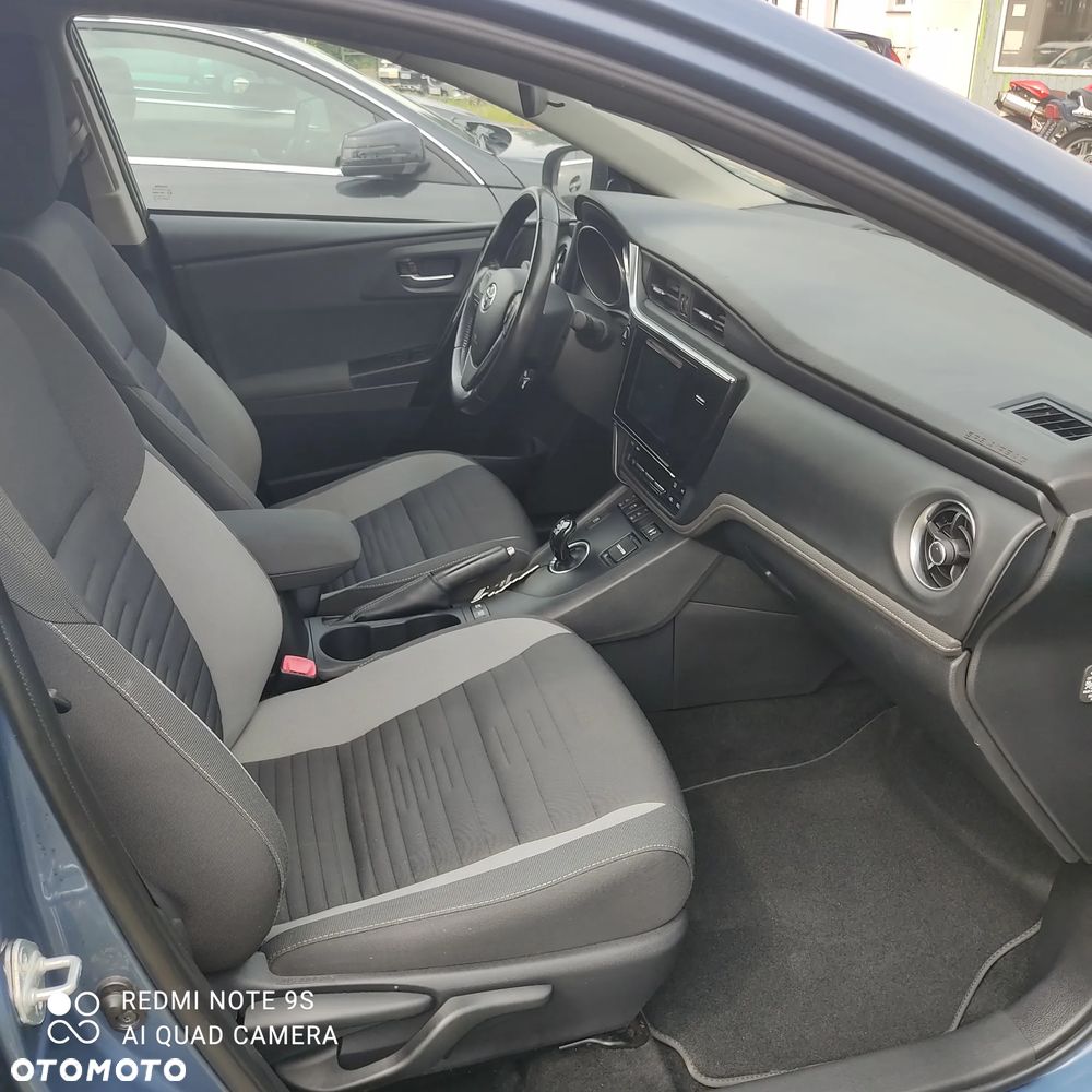 Toyota Auris - 16