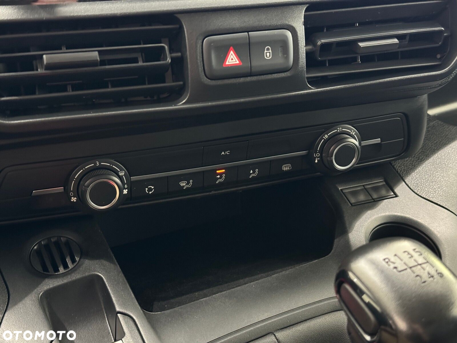 Peugeot partner L1 Premium - 24