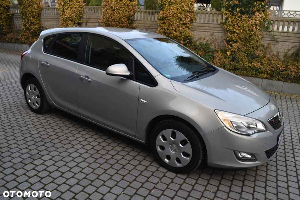 Opel Astra - 11