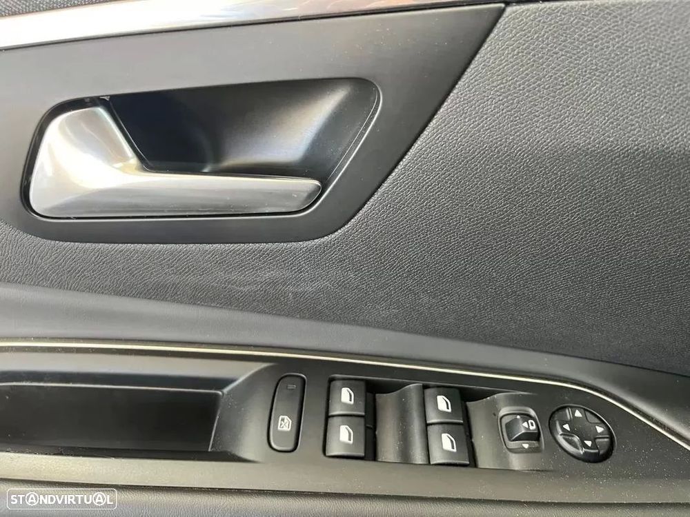 Peugeot 5008 2.0 BlueHDi Allure - 36