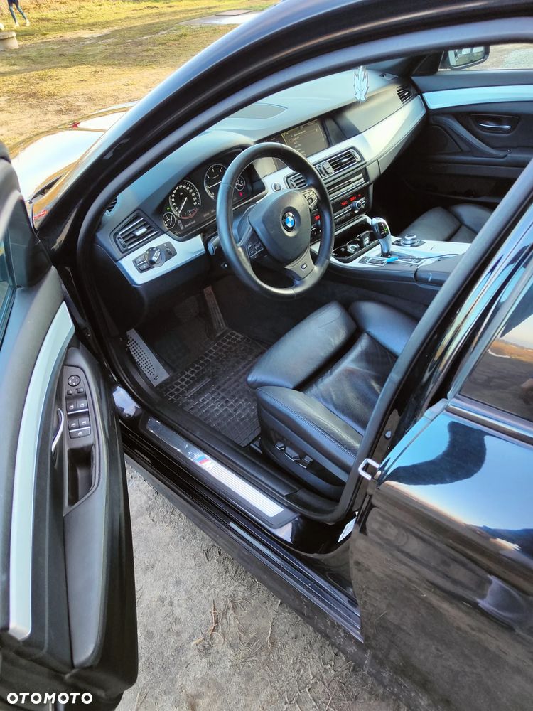 BMW Seria 5 520d - 14