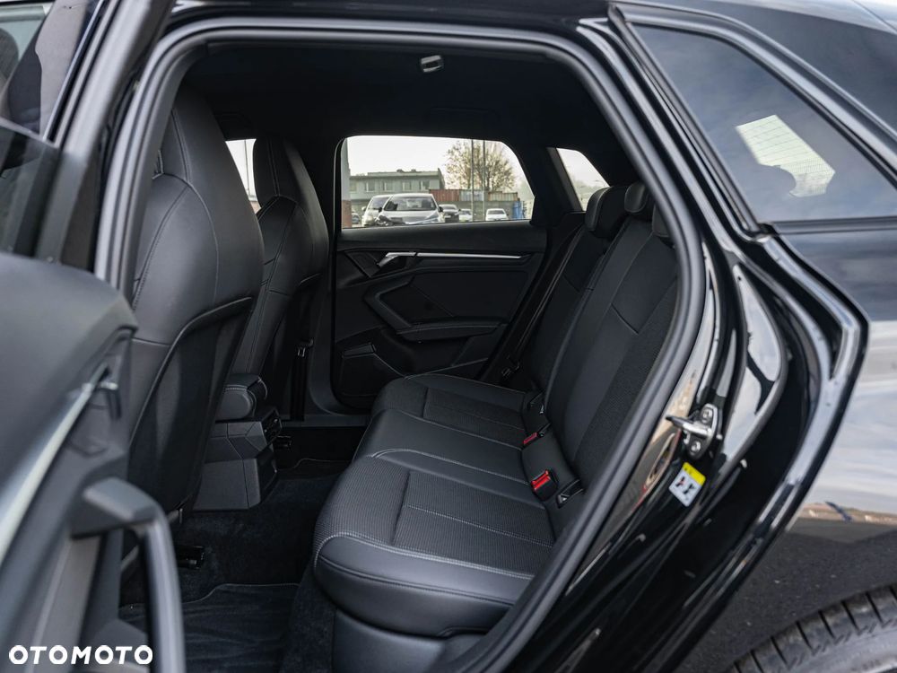 Audi A3 Sportback 35 TFSI S tronic S line - 28