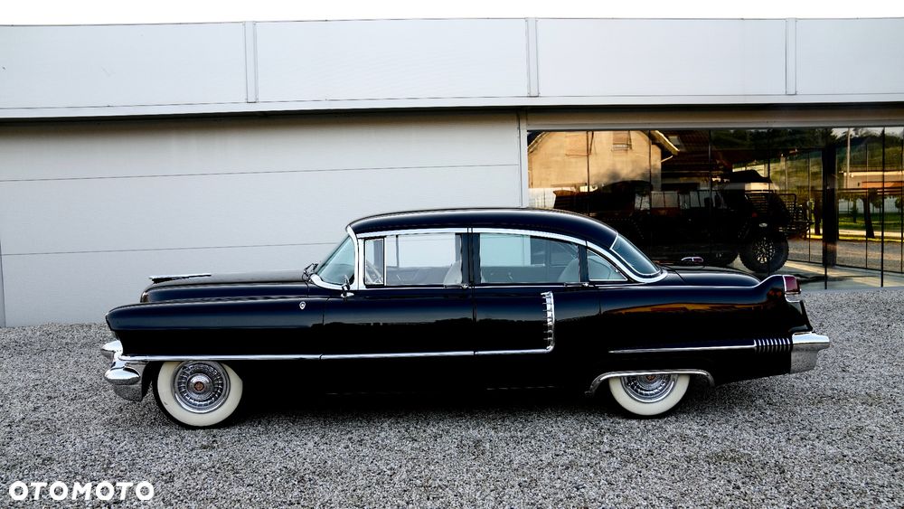 Cadillac Deville - 4