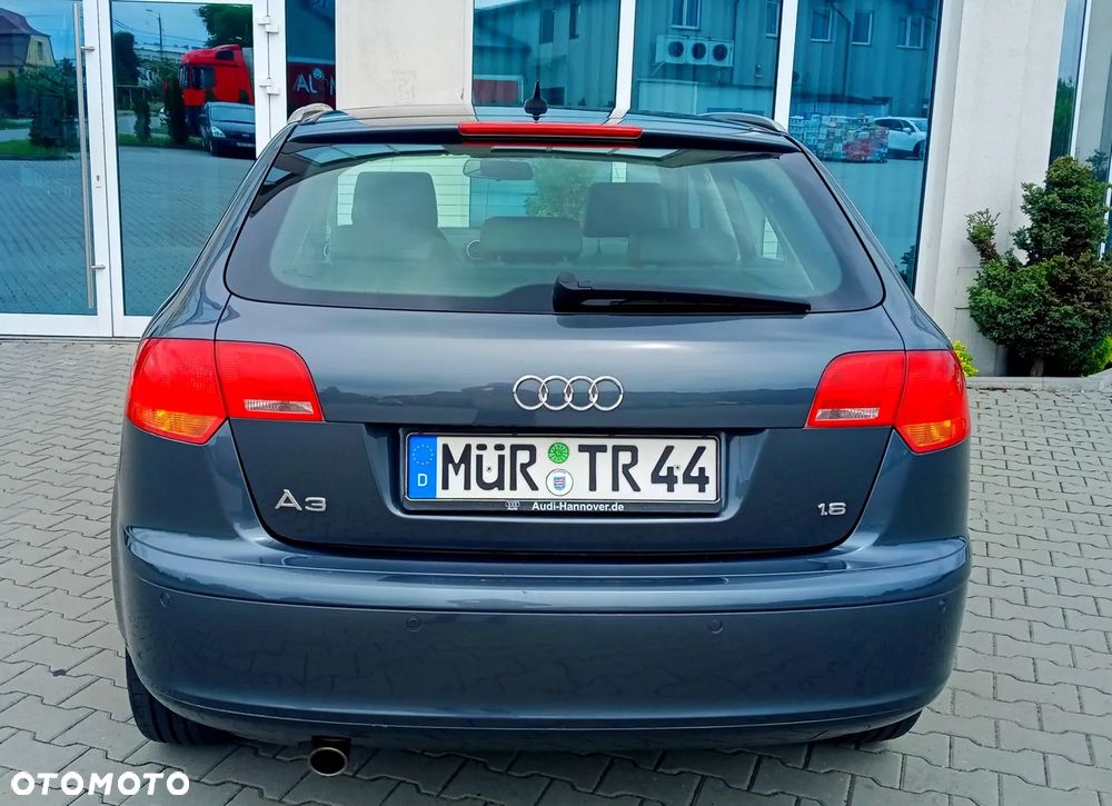 Audi A3 Sportback 1.6 Attraction - 6