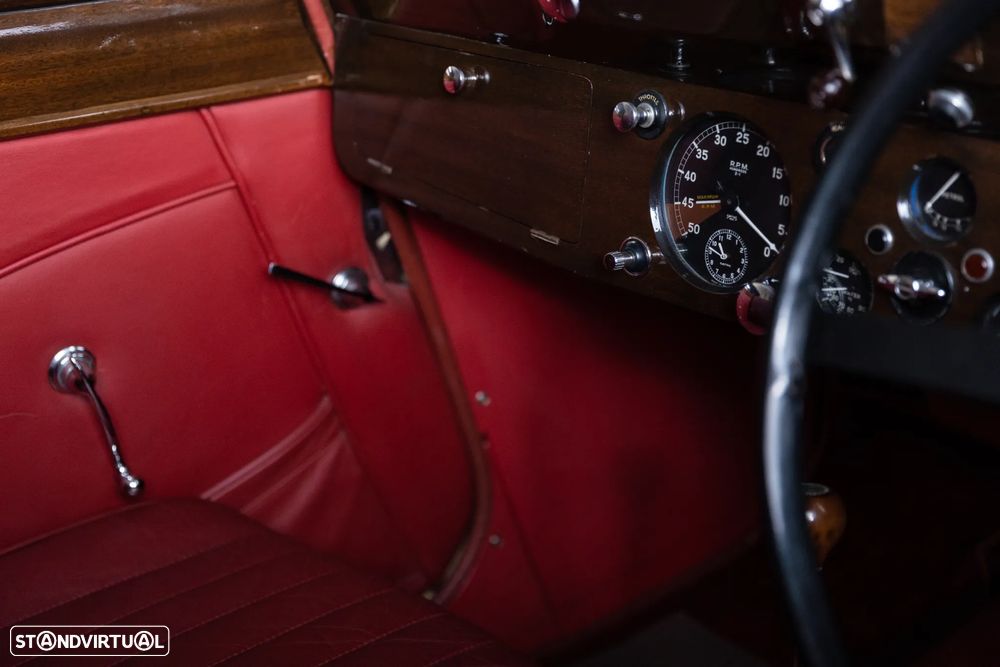 Jaguar MK IV - 7