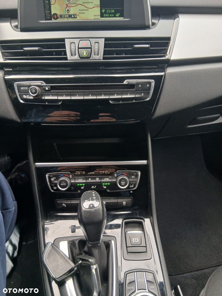 BMW Seria 2 218d Sport-Aut Advantage - 11