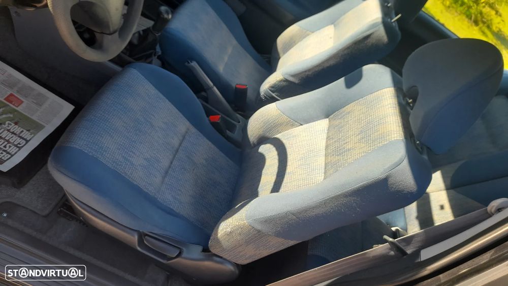 Honda HR-V 1.6 LS - 16