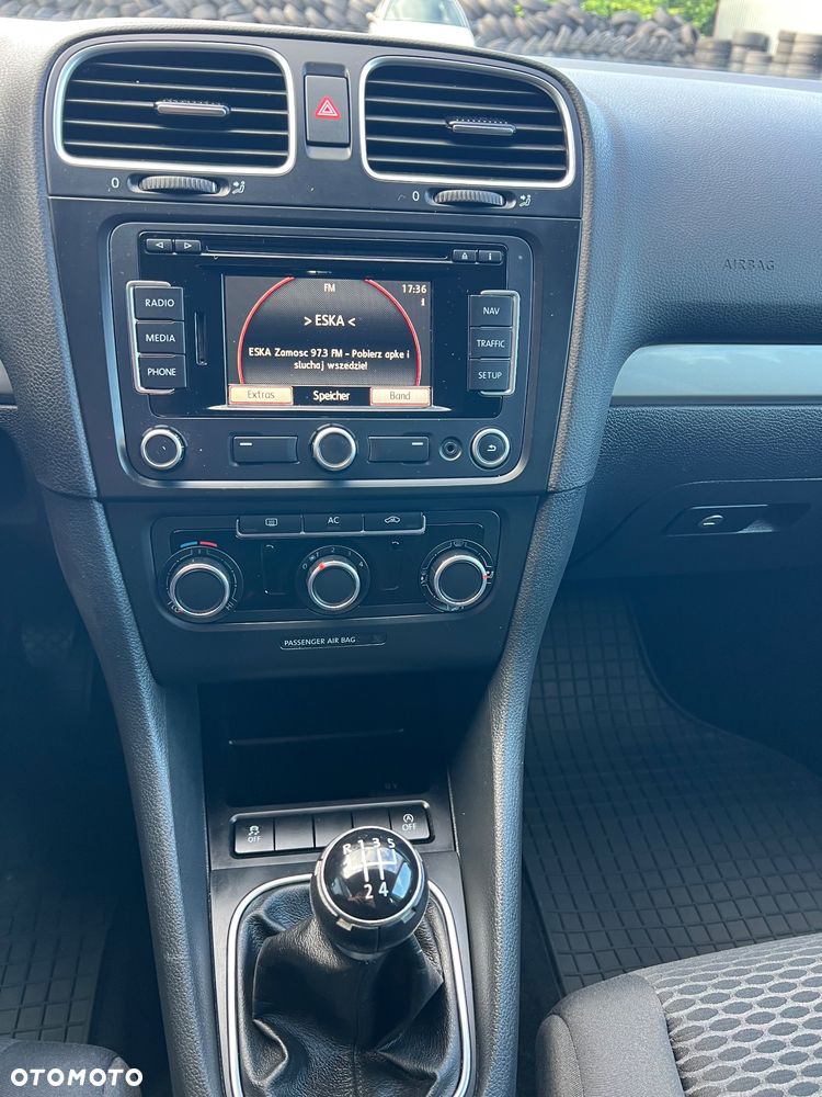 Volkswagen Golf 1.6 TDI DPF BlueMotion - 8