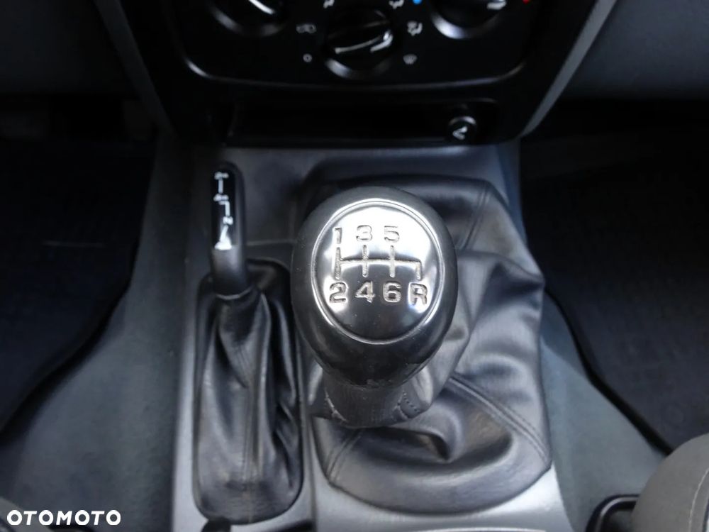 Jeep Cherokee 2.8 CRD Renegade - 28