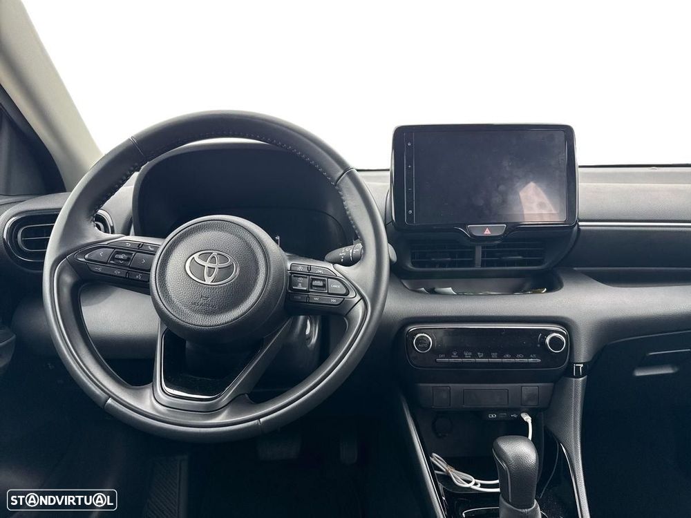 Toyota Yaris — fotografia 9