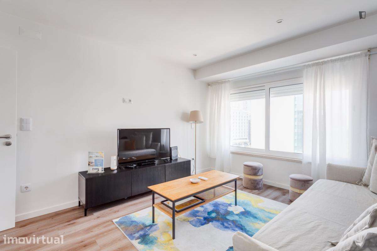 Apartamento com 1 quartos - localizado em Sete Rios Lisbon - Grande imagem: 4/27