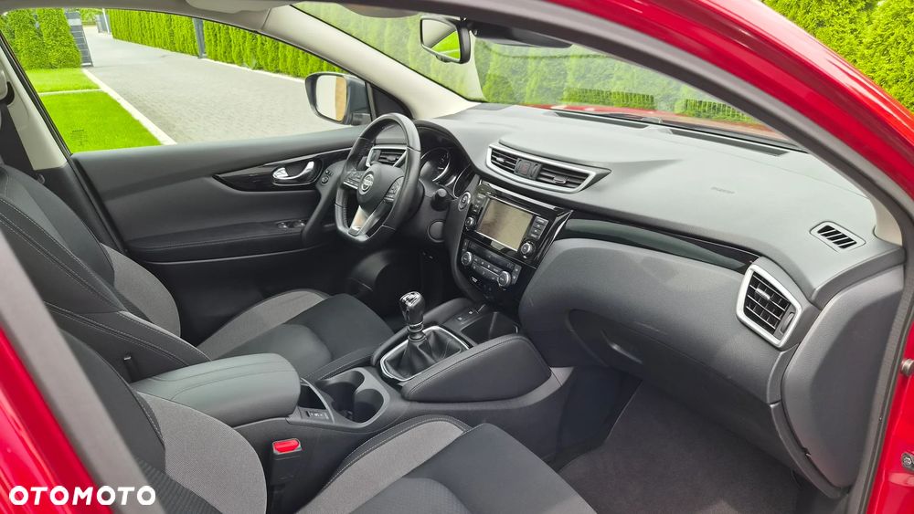 Nissan Qashqai 1.3 DIG-T N-WAY - 17